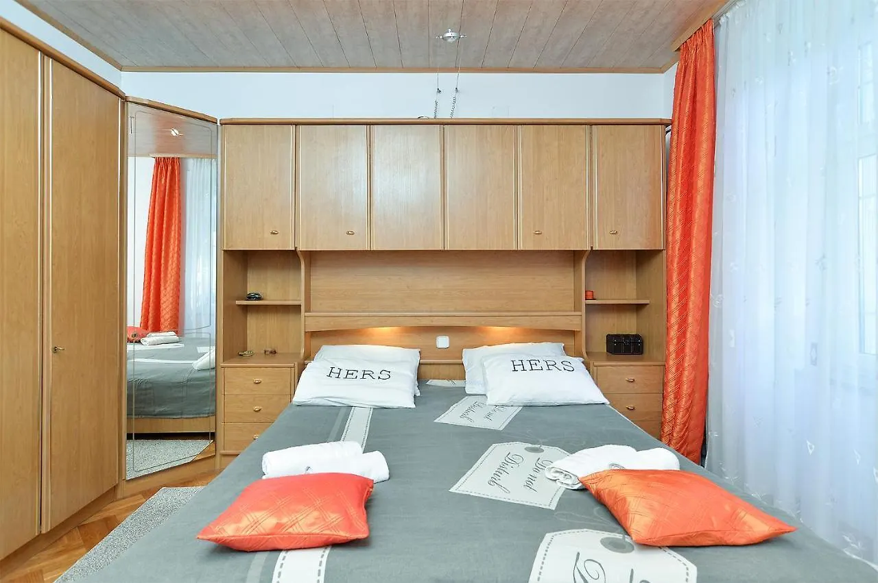 פאז'אנה Apartments Jasna 1128 0*,  קרואטיה